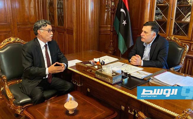 رئيس المجلس الرئاسي يجتمع مع مندوب ليبيا لدى منظمة التعاون الإسلامي