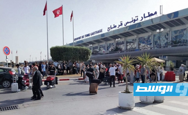 أكثر من 90 ليبيًا يريدون العودة عالقون في تونس