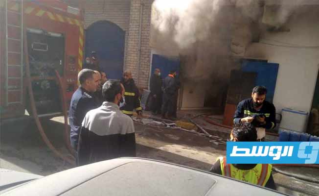 حريق في محل أثاث وسط طرابلس