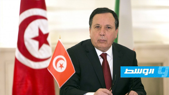 أول تعليق من الحكومة التونسية على قرارات بوتفليقة واحتجاجات الجزائر