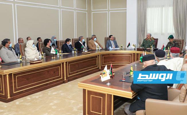 Haftar meets with a delegation of elders from the Werfalla tribe