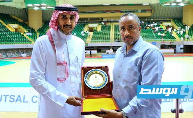 وكيل ديوان «الرياضة» يكرم الأمين العام للاتحاد السعودي لكرة القدم