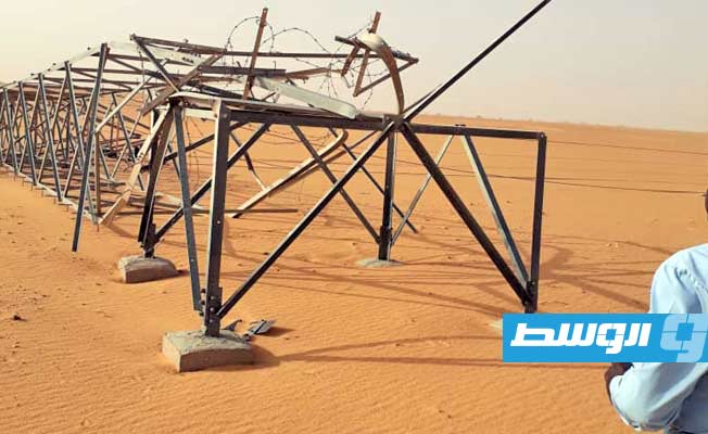Severe sandstorms cause electricity tower collapse in Ubari