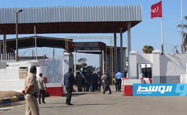 جوازات رأس إجدير: الدخول إلى تونس يصل إلى 3 ساعات بسبب الزحام