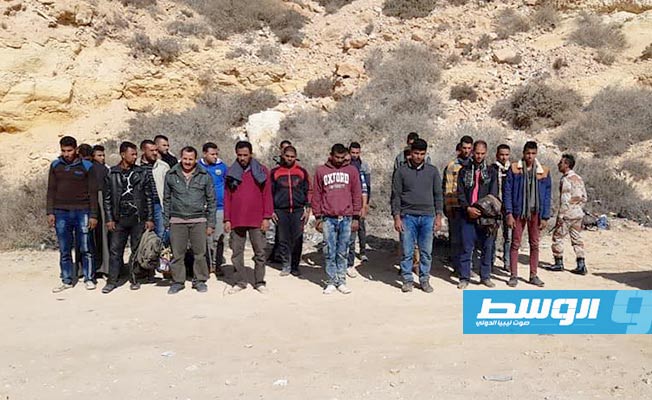 القبض على 15 مهاجرا غير شرعي من مصر بمنطقة البردي شرق طبرق