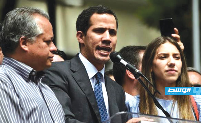 المعارض الفنزويلي غوايدو يُجدد دعوته للجيش إلى التخلي عن مادورو