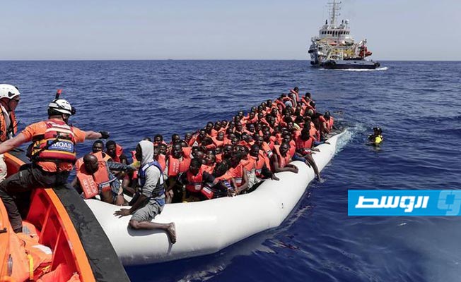 إنقاذ 300 مهاجر غير شرعي على متن 3 قوارب مطاطية
