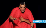 «مسرح بلا إنتاج» يمنح جائزة الأداء الحركي للفنان حسين العبيدي