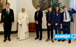 إيلون ماسك يخرج عن صمته عبر «تويتر» بصورة مع البابا