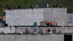 مقتل 15 سجينا خلال تمرد بسجن في الإكوادور
