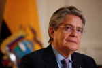 البرلمان الإكوادوري يرفض إقالة الرئيس لاسو