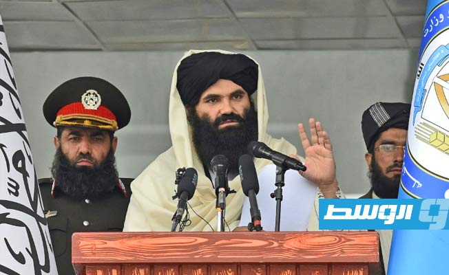 للمرة الأولى.. زعيم شبكة حقاني ووزير داخلية حكومة طالبان يكشف عن وجهه