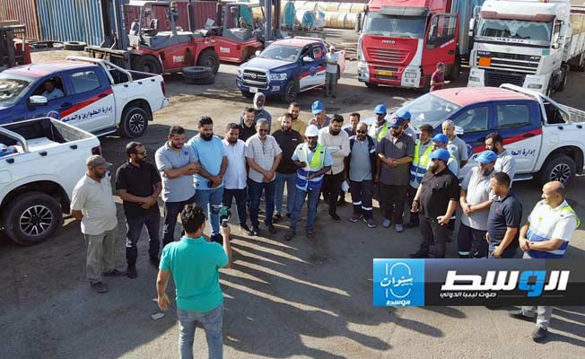 إرسال فرق فنية ومواد ومعدات كهربائية إلى الكفرة