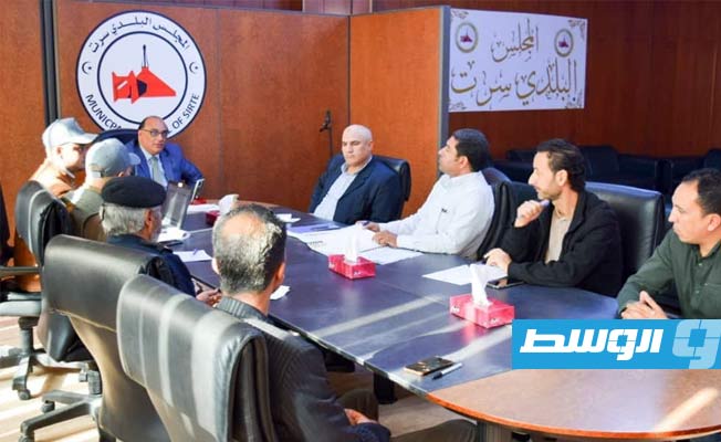 بلدية سرت تقرر فرض رسوم سنوية على الأسواق و4 أنشطة طبية خاصة