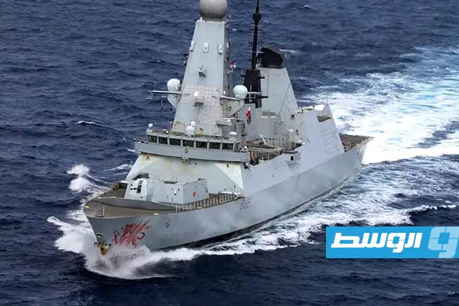 إيران تحذر من رد «حاسم وفوري» على وجود سفن فرنسية وبريطانية في مضيق هرمز
