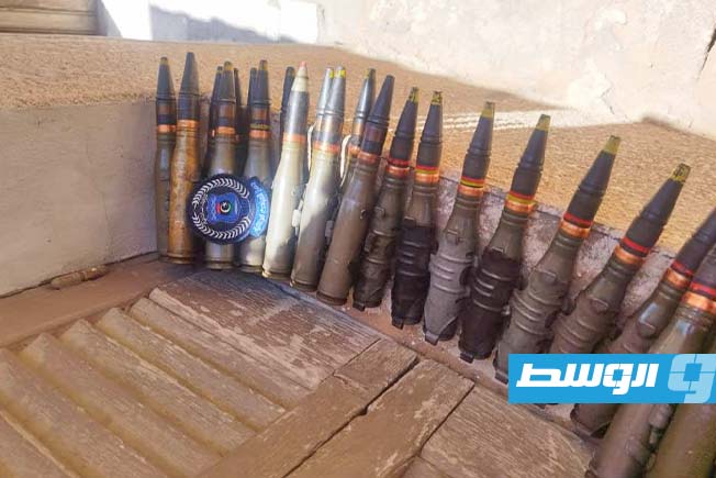 «المباحث الجنائية»: انتشال مخلفات حرب من مواقع الاشتباكات بطرابلس
