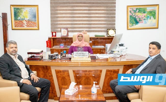 توغي تلتقي برلمانيين لمناقشة «المشهد الثقافي في البلديات»