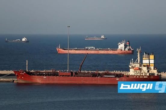 «هيئة بريطانية»: انفجار يلحق أضرارًا بناقلة نفط قبالة سواحل عُمان