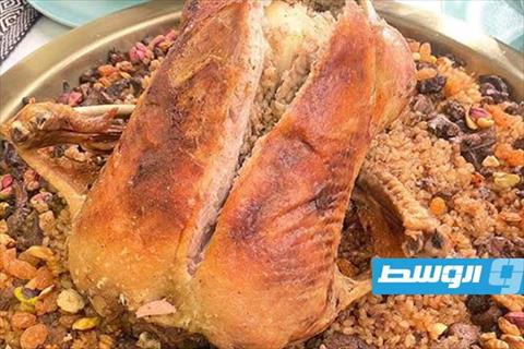 بط بالمكسرات والأرز البسمتي