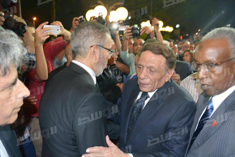 بالصور: نجوم الفن والرياضة والإعلام في عزاء سامي العدل