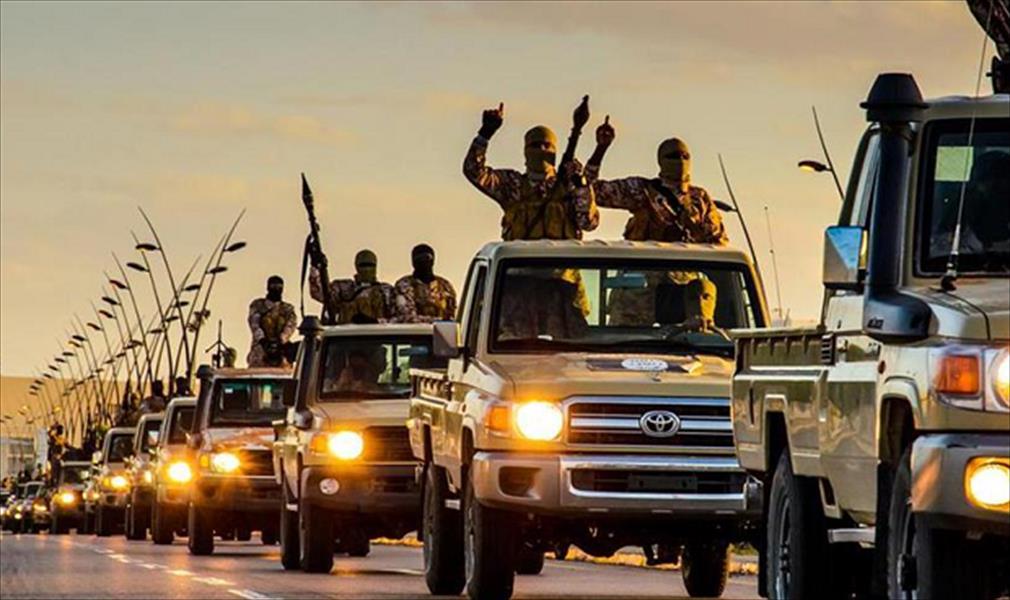 «داعش» يقيم حواجز ويحفر خنادق في ضواحي النوفلية