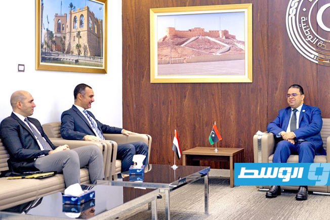 العابد يناقش مع سفير مصر أوضاع العمالة المصرية في ليبيا