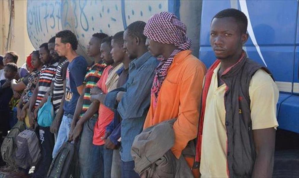 ضبط 86 مهاجرًا غير شرعي في بوابة الهيرة بغريان