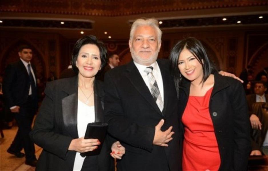 ابتهال الصريطي توضح حقيقة وضع والدتها دارًا للمسنين