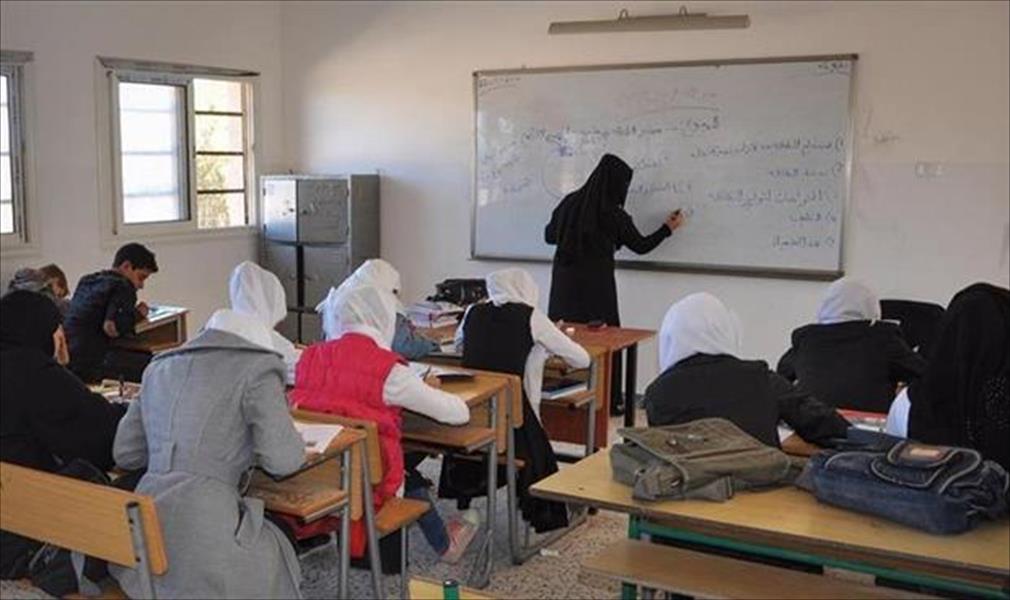 مراقب تعليم سرت يتفقد مدارس في ضواحي المدينة