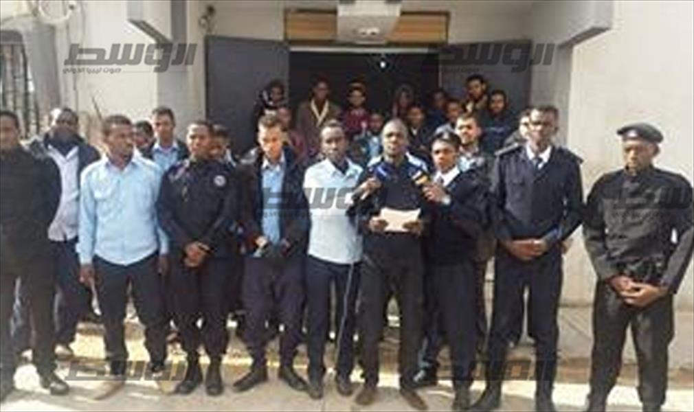 منتسبو مديرية أمن سبها يطالبون بصرف مرتباتهم المتأخرة