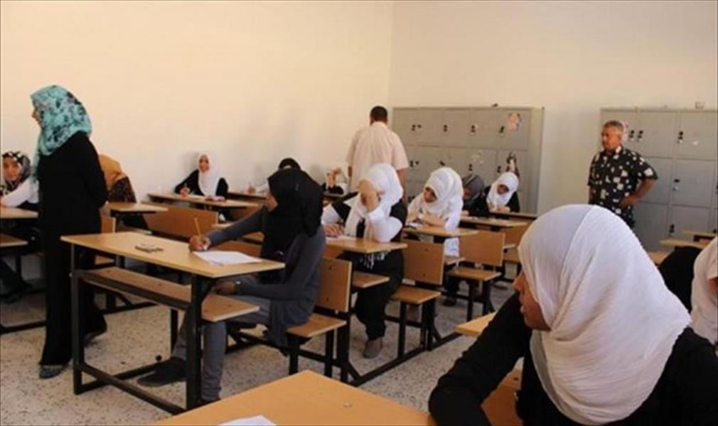 بلدي هراوة يجري صيانة للمدارس ولنادي النجوم الرياضي
