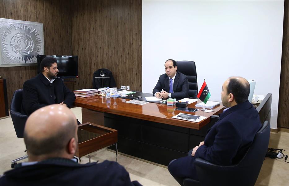 معيتيق يجتمع بالمدير التنفيذي لشركة الكهرباء