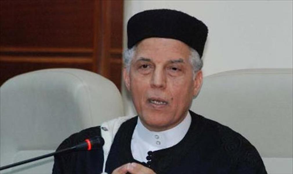 الإفراج عن عمر إشكال بعد 5 سنوات من سجنه في بنغازي