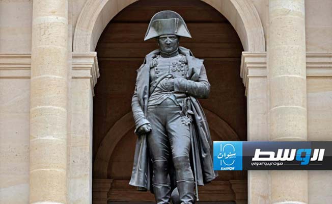 فرنسا تمنع تصدير مسدسين استخدمهما نابليون الأول في محاولة انتحار