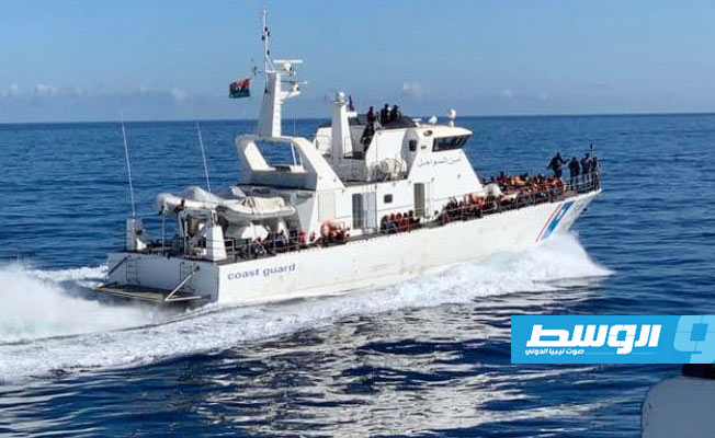 «أمن السواحل» ينقذ 143 مهاجرا