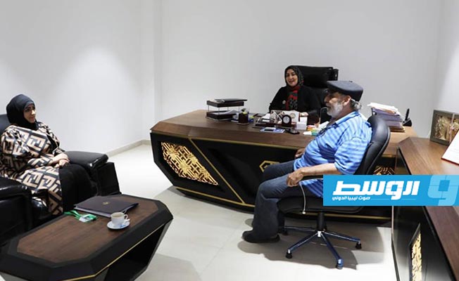 بلدية بنغازي تؤكد دعمها لمبادرة تمكين المرأة