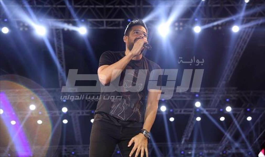 بالصور: محمد حماقي يتألق في حفل الساحل الشمالي