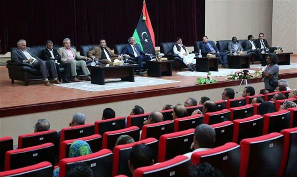 طالبوه برفض مسوَّدة الدستور.. عقيلة يلتقي أعيان وحكماء من بنغازي