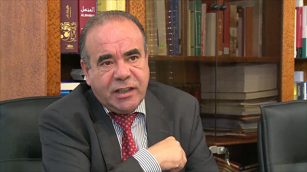 المبخوت يفوز بفرع اللغة والأدب بجائزة «الملك فيصل العالمية»