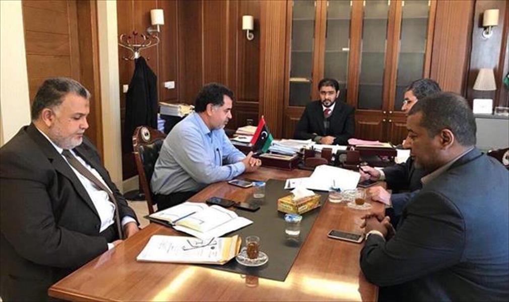 «مالية الوفاق» تبحث تفعيل جباية الرسوم