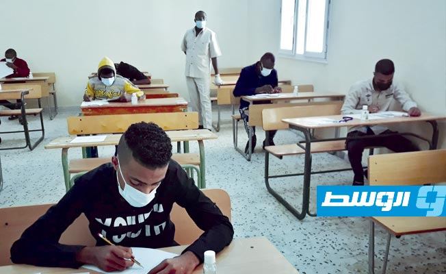 بالصور.. 4983 طالبا وطالبة يبدؤون امتحانات الشهادة الثانوية في سبها