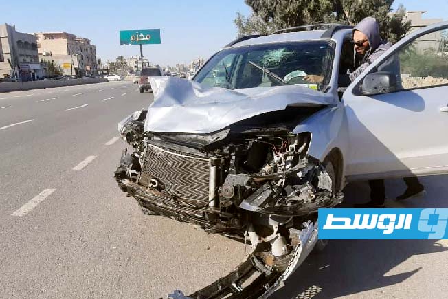 دهس شخصين في حادث سير على الطريق الساحلي
