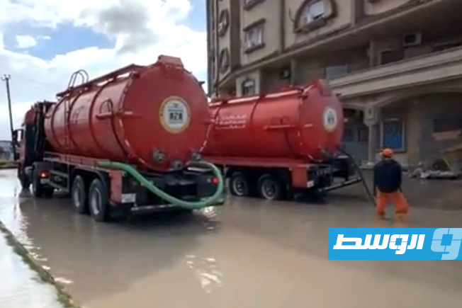 نزح مياه الأمطار في مصراتة (فيديو)