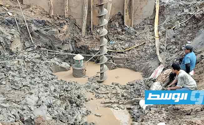 محاولة إنقاذ طفل سقط في حفرة بعمق 35 مترا بفيتنام