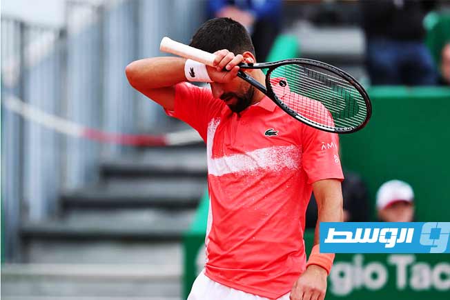 ديوكوفيتش يودع دورة مونتي كارلو للتنس من الدور الثاني على يد تابيلو