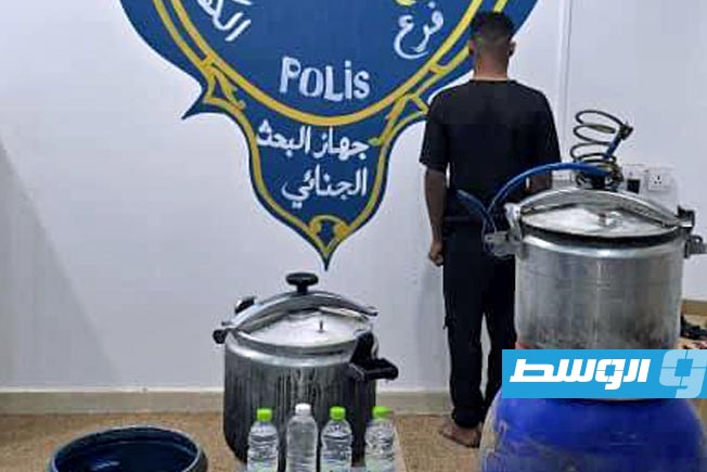 ضبط مصنع خمور داخل منزل في الكفرة