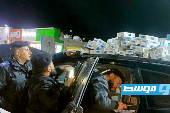 ضبط مركبات محملة بسلع معدة للتهريب في منفذ رأس اجدير