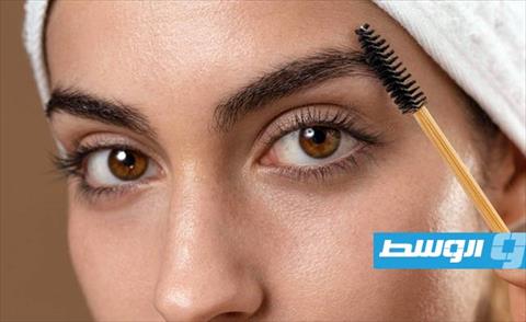 حيل سريعة لعلاج فراغات الحواجب