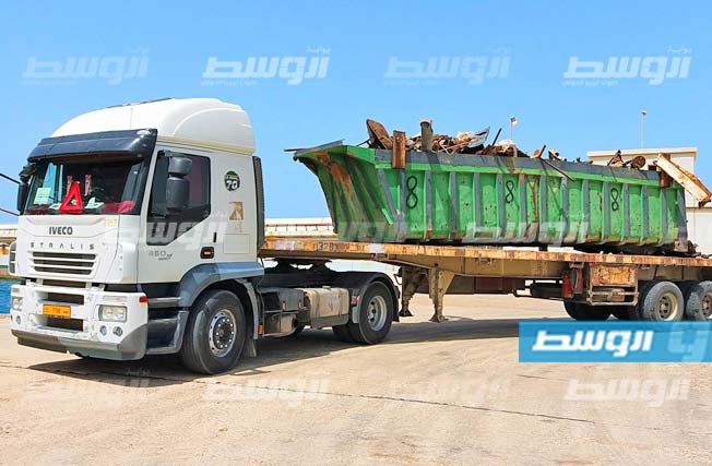 هيئة الاستثمار العسكري تصدر 5 آلاف طن خردة من ميناء البريقة إلى تركيا