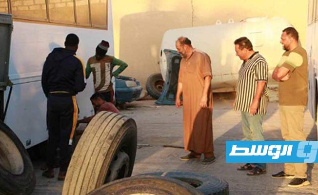 «الخليج العربي للنفط» تقوم بصيانة حافلات طلبة إجخرة
